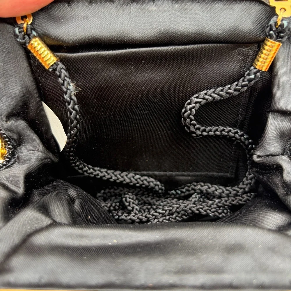 VINTAGE BLACK BEADED EVENING BAG — ART DECO STYLE CLUTCH W/ GOLD KISS LOCK CLAM